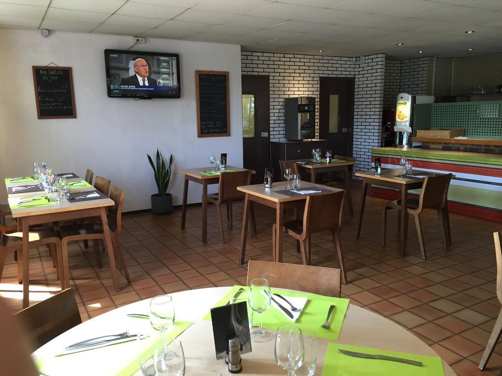 Kyriad Geneve St-Genis-Pouilly แซ็ง-เฌอนี-ปุยยี ภายนอก รูปภาพ